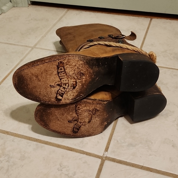 Freebird by Steven Drove Boots - Picture 4 of 11